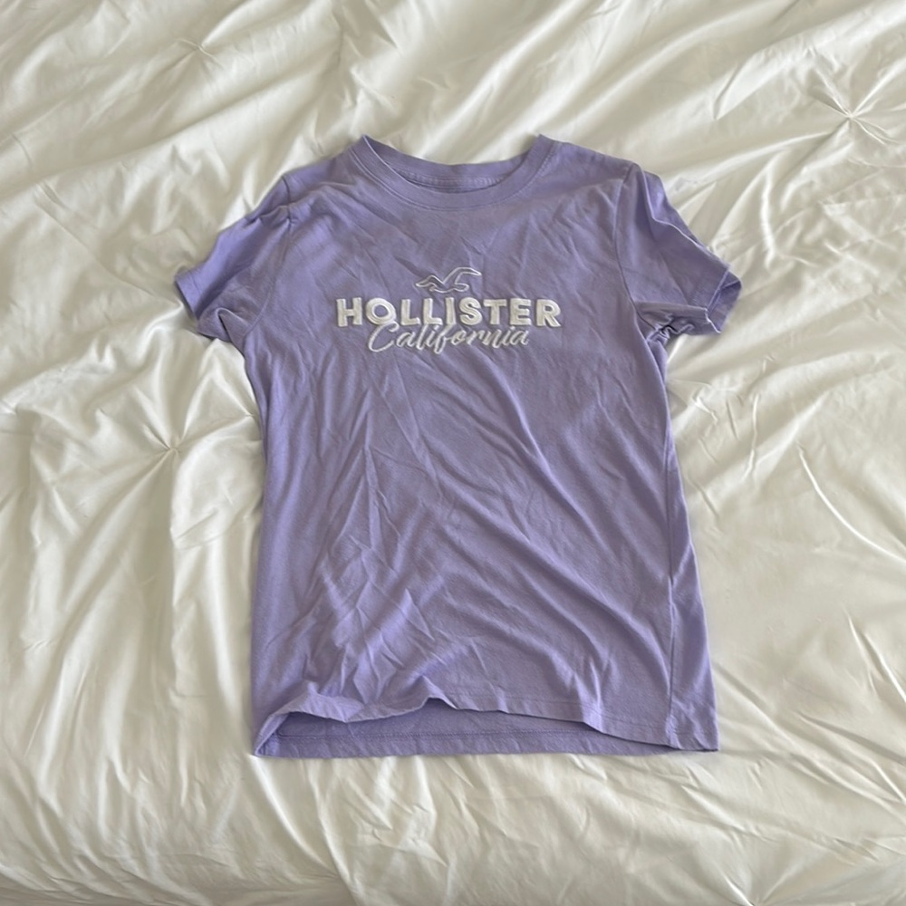 light purple Xs Hollister logo tee